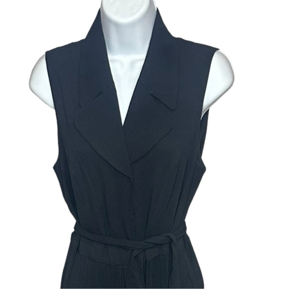 T TAHARI Sleeveless Pleated V-Neck Belted Jumpsuit Jumper Black New Size 8 - Picture 5 of 11